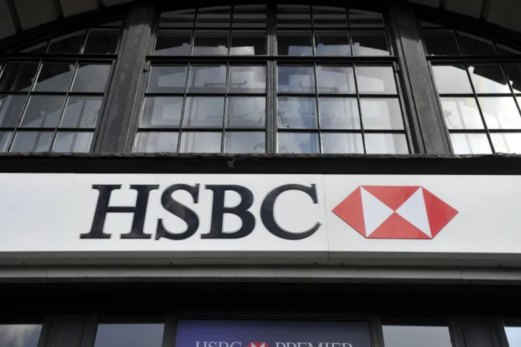 HSBC จะยุติการระดมทุนสำหรับแหล่งน้ำมันและก๊าซใหม่